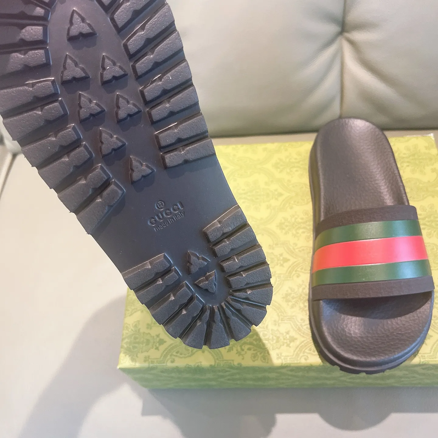 Men's Men's Shoes 130🐮🐮Gucci Gucci Slippers Gucci 2024 latest beach sandals slippers Original molding double G LOGO Original molding consistent Outsole: Men's Men's Shoes u double-layer outsole Size: 35-46